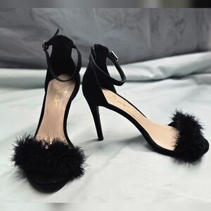 Black lulu's heels fluffy strap (size 8.5)